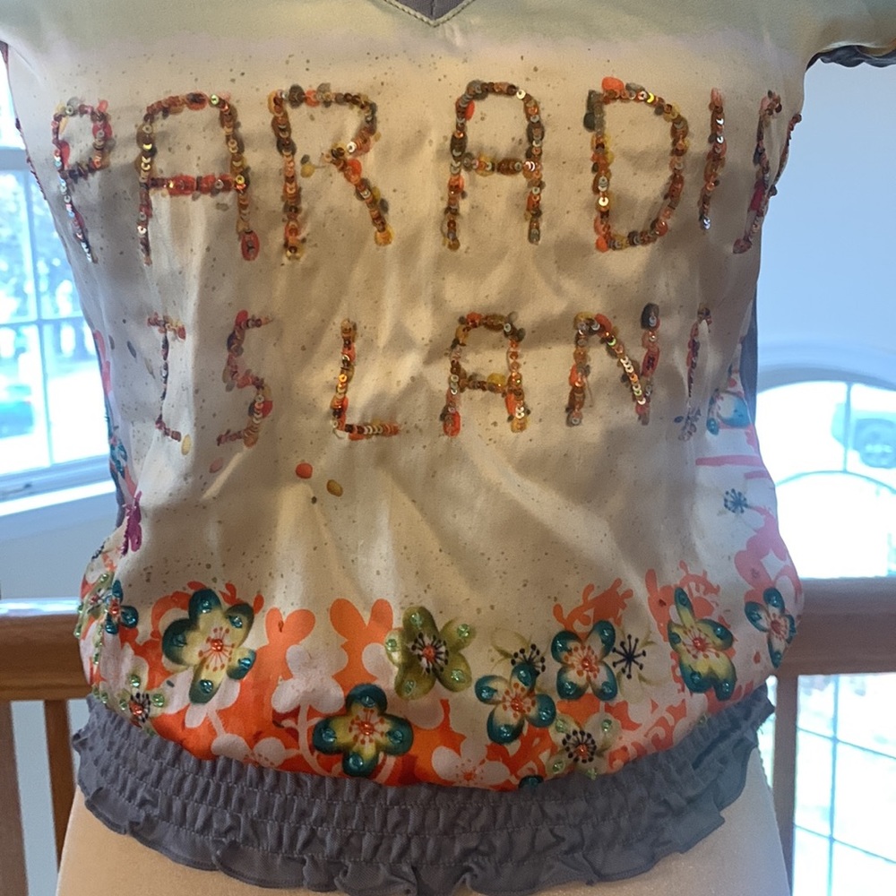 Women’s top - Picture 4 of 8